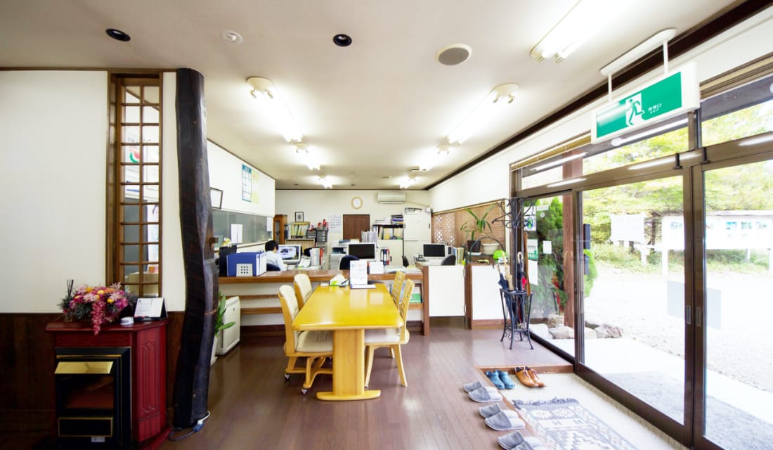 那須高原中古別荘センター内観